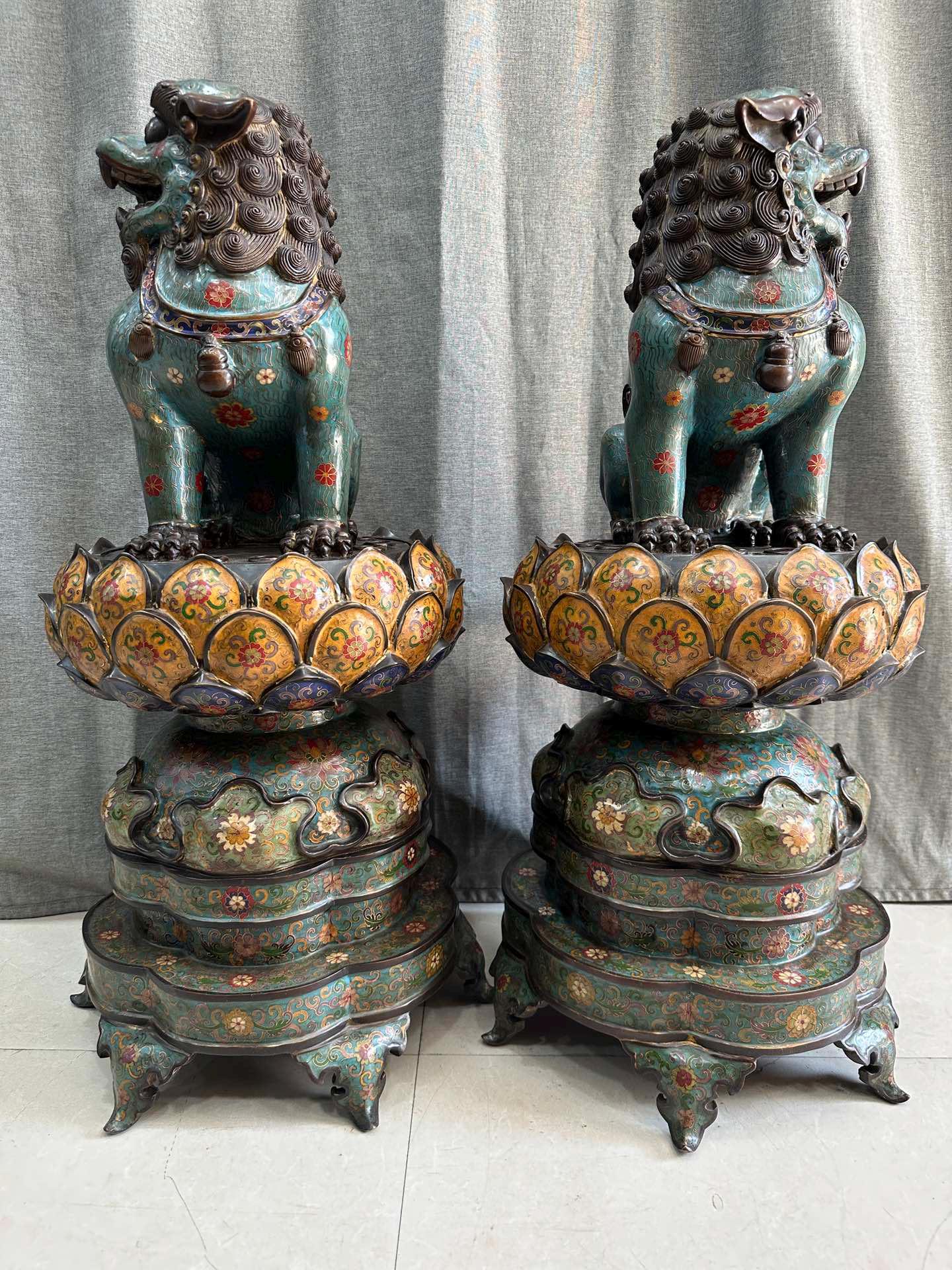 アンティーク七宝焼きフードッグ香炉: 銅エナメルガーディアンライオン