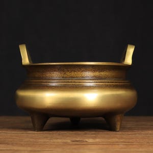 Chinese Solid Brass Tripod Ding Incense Burner – Thick Patina Meditation Censer – Study Room Decor & Meaningful Gift