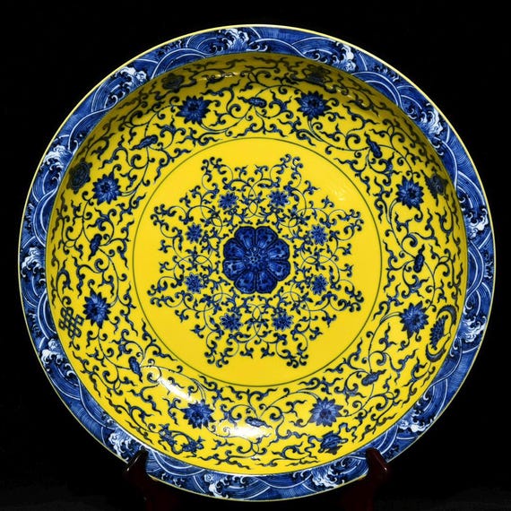 清朝雍正時代の黄青磁のアンティーク花巻模様の皿 - Etsy 日本
