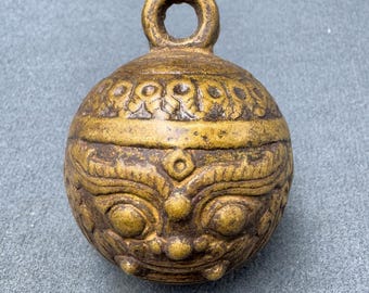 Old Chinese bronze sculpture bear-face bell decoration collection