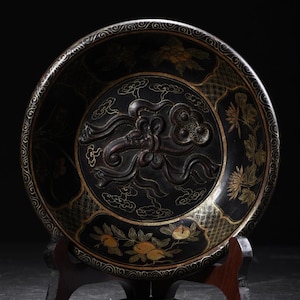 Antique Chinese Lacquer Display Plate: Gilt Relief Asian Art