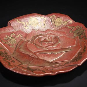 Antique Chinese Lacquer Gilt Plate: Seven Treasures Floral Decor