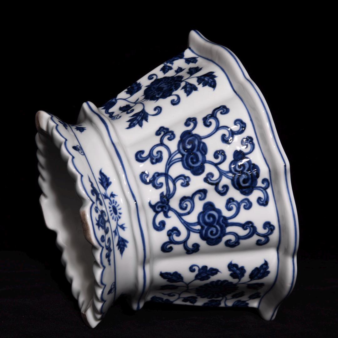 明宣徳の青白磁ボウル：花柄のホームデコレーション - Etsy 日本