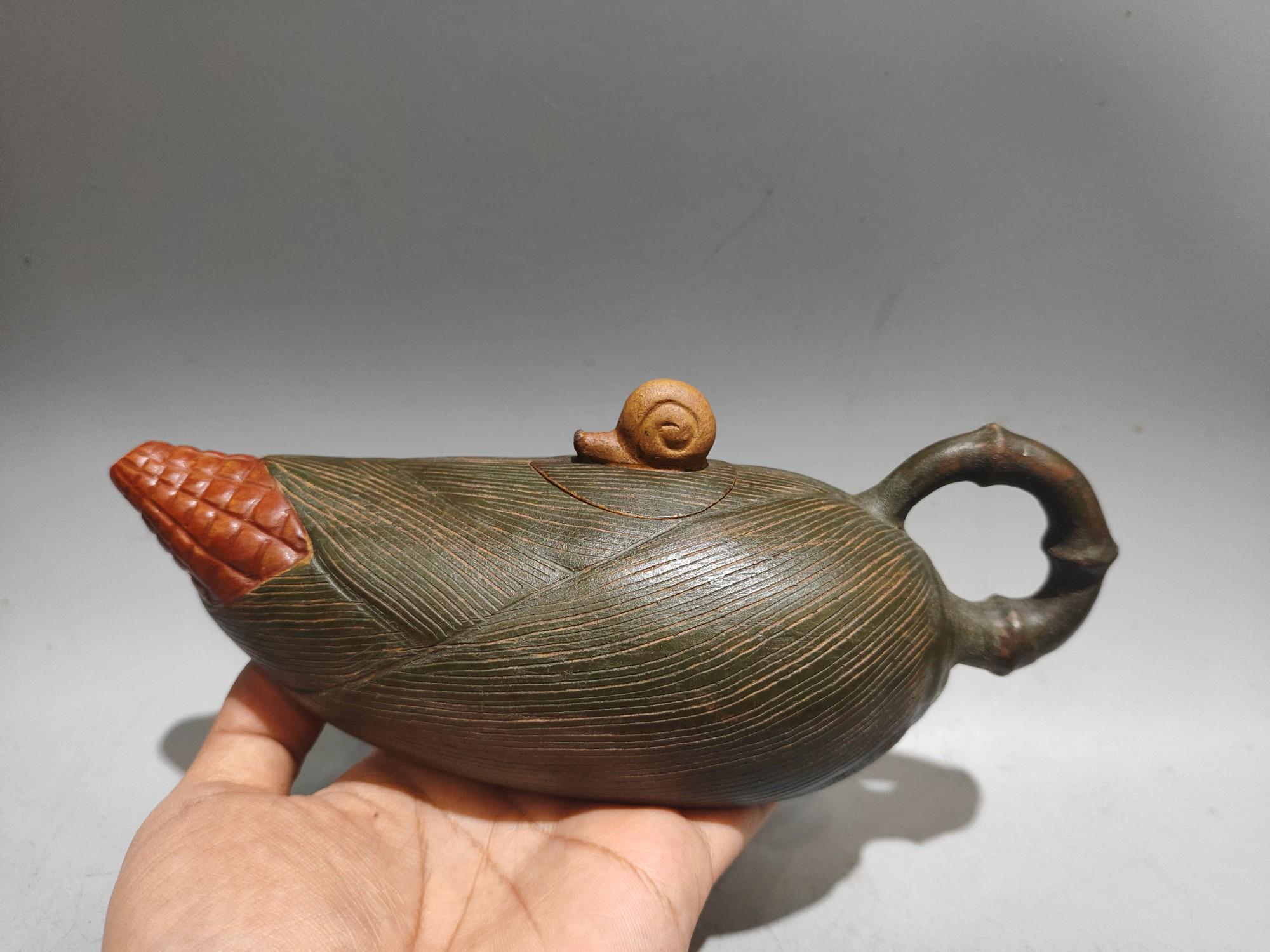 【 お宝品 】猫 かたつむり ポタリーケース 陶磁器 お宝品 】猫 かたつむり ポタリーケース 陶磁器