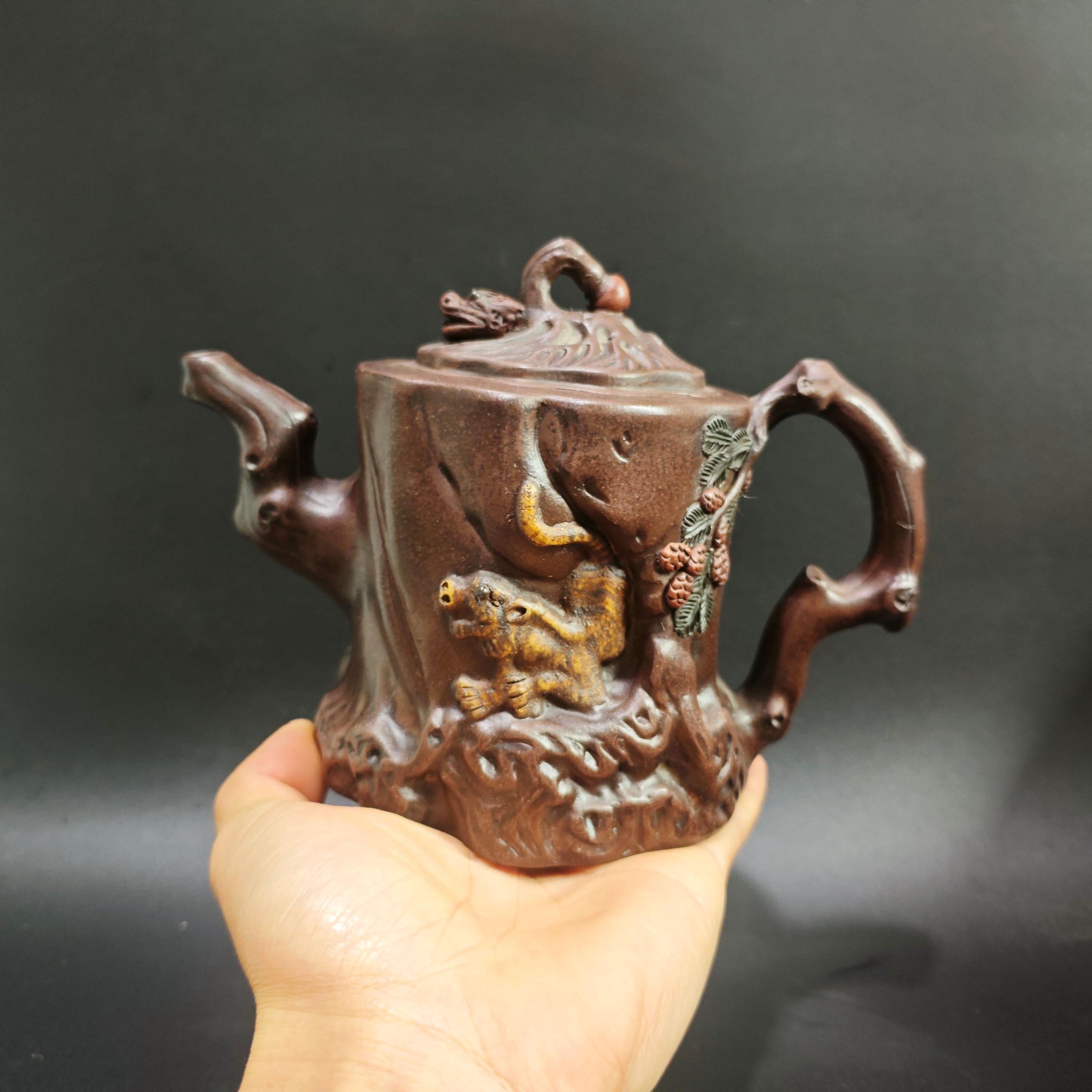 Handmade Yixing Zisha Teapot: Crouching Tiger, Hidden Dragon