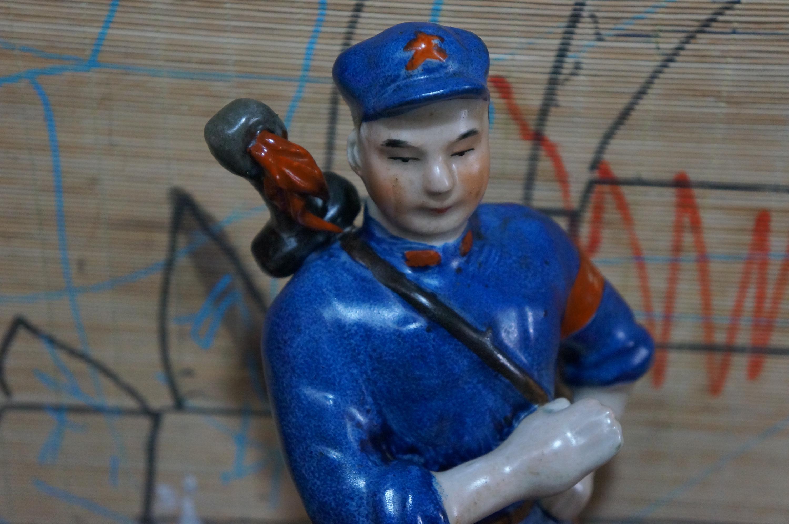 ヴィンテージ中国磁器置物グループ | 1960年代文化時代の陶芸シーン