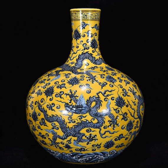 大明宣徳年製黄釉五彩龍紋茶杯サイズ約径9.5cm高さ5.5cm 明宣徳様式の龍花瓶：中国のアンティーク磁器コレクション - Etsy 日本
