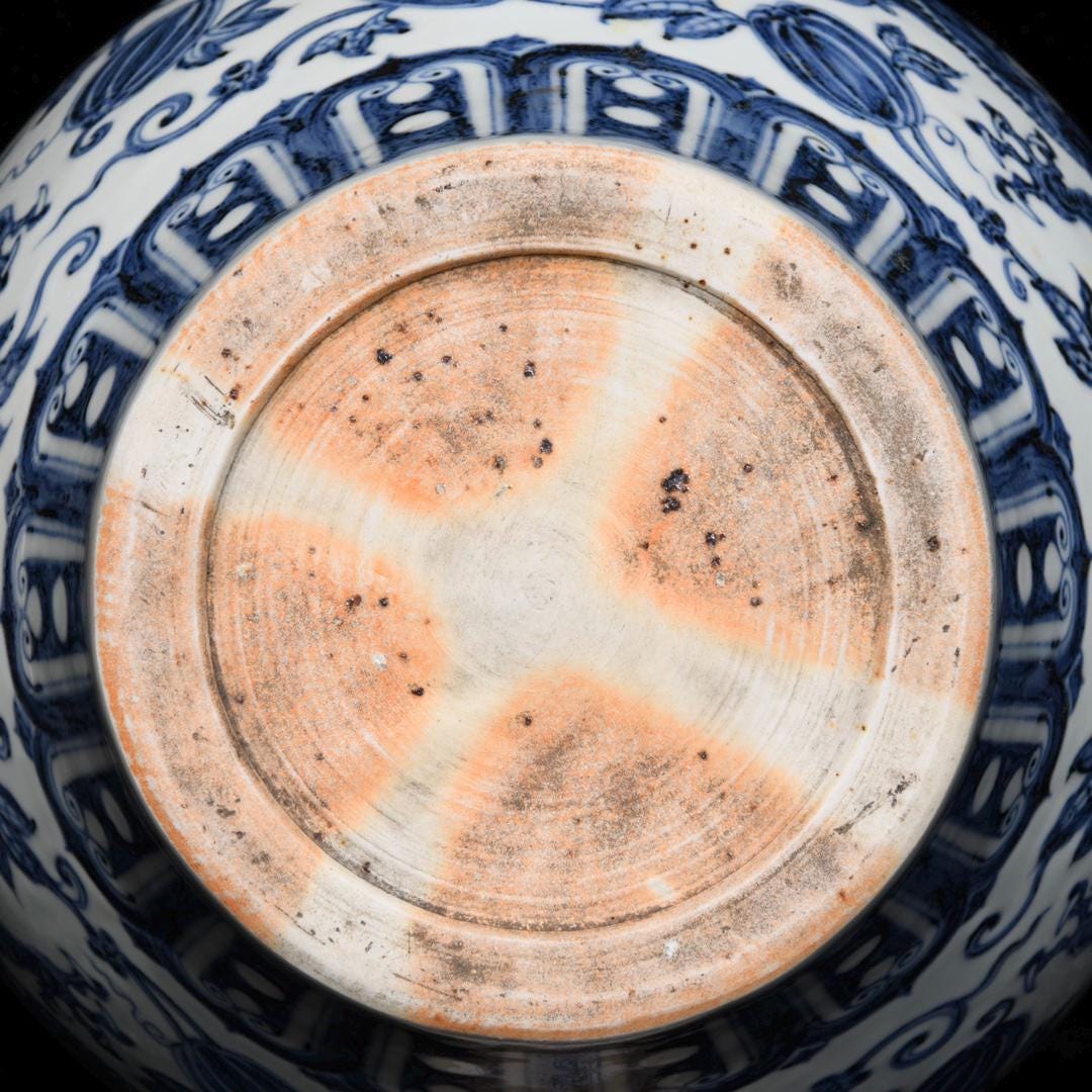 Antique Ming Dynasty Porcelain Jar: Hand-painted Dragon Motif