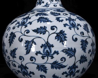 明宣徳青白磁花瓶：花文天球瓶、皇室装飾 - Etsy 日本