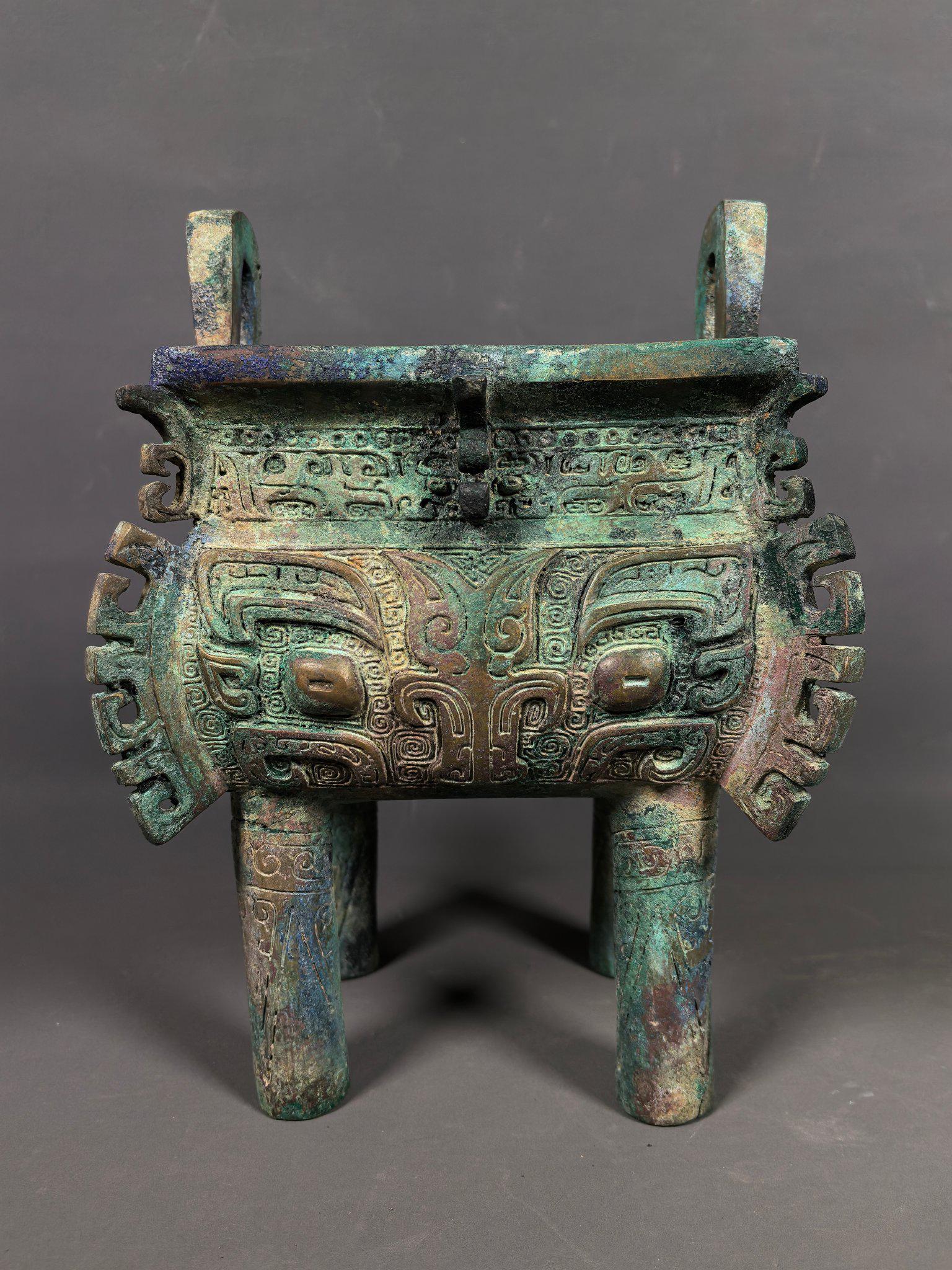 古代中国の青銅製鼎、饕餮仮面のモチーフ、儀式用の容器 - Etsy 日本