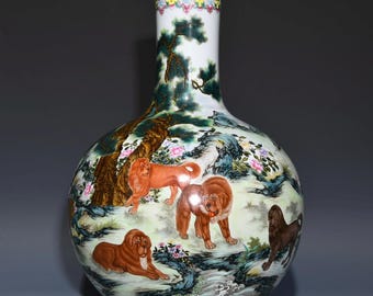 Jarrón Qianlong Familia Rosa: Tianqiuping de porcelana china, arte del mastín tibetano