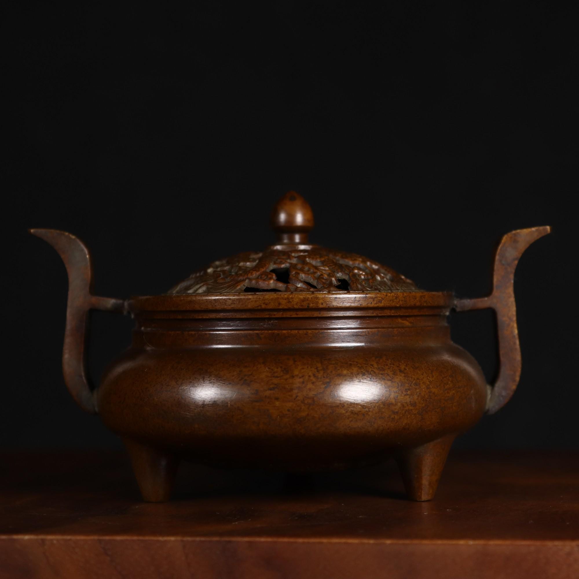 アンティーク中国青銅香炉：龍のモチーフの精神的な祭壇の収集品