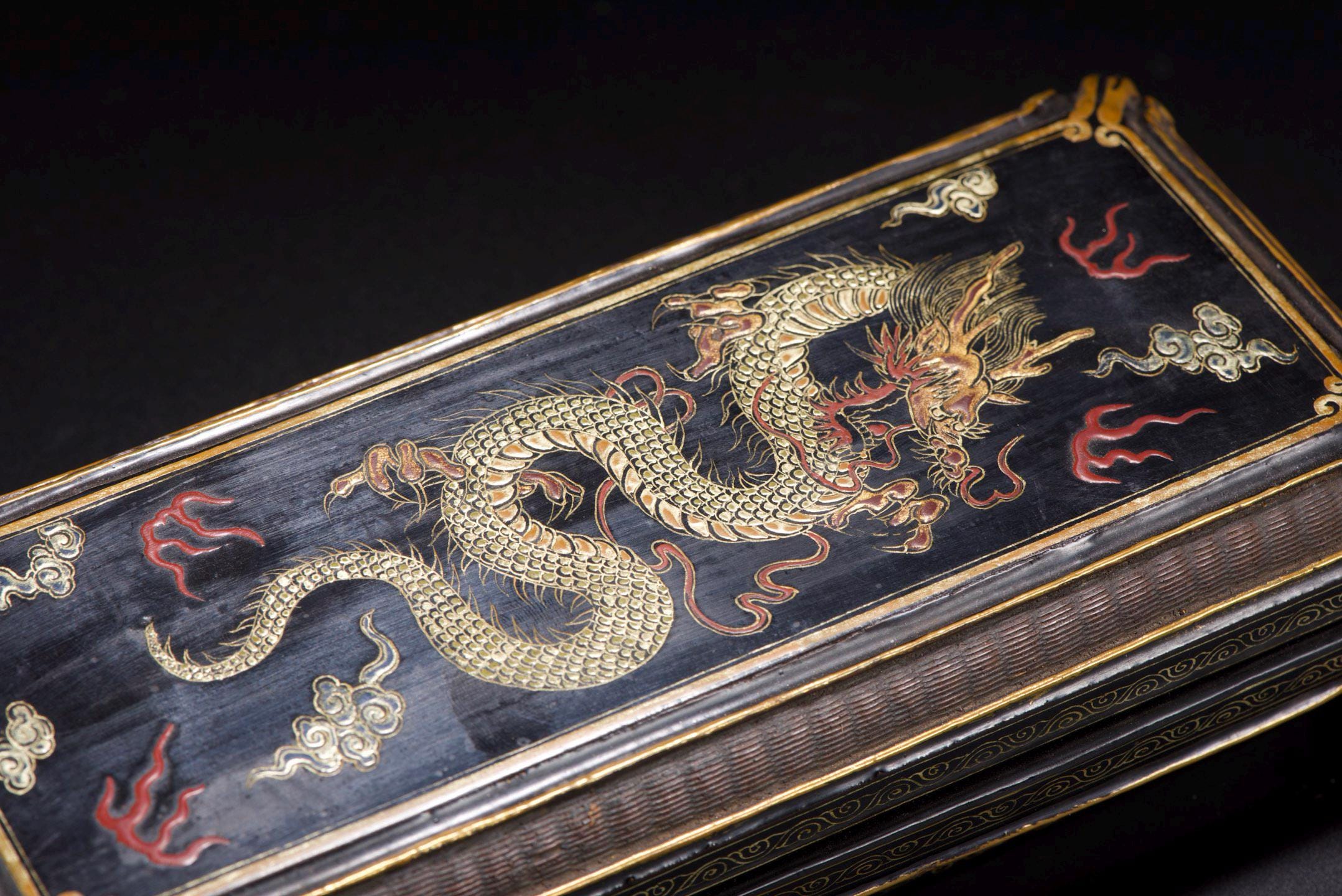 Chinese Lacquer Scholar Box, Gilt Decorated Dragon Motif Desk，vintage ...
