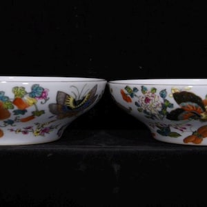 Pair of Chinese Famille Noire Porcelain Bowls with Floral Medallions – Kangxi Mark, | butterfly and flower, Marriage or housewarming gift