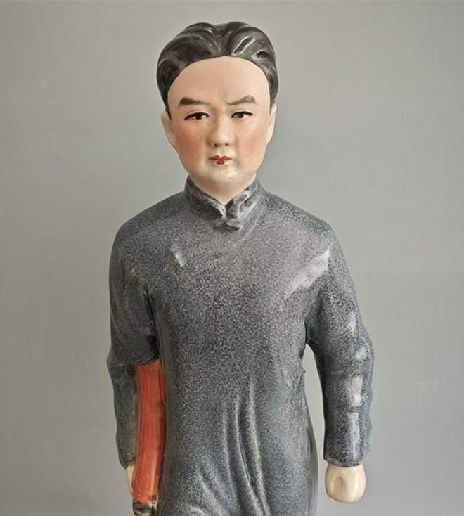 中国美術コレクション 文化大革命磁器 毛沢東主席が安元像を訪れた