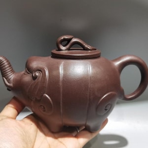 Antique Style Yixing Zisha Teapot – Elephant Shaped “Ruyi Lucky Elephant” Pot, Handmade Purple Clay Teaware 480cc，Home decoration