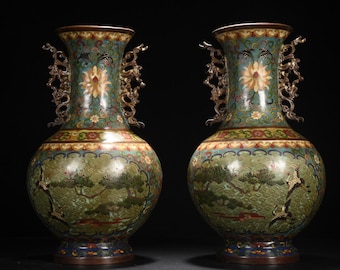 Antieke Chinese cloisonnévazen: drakengrepen, grenen en kraanvogelontwerp