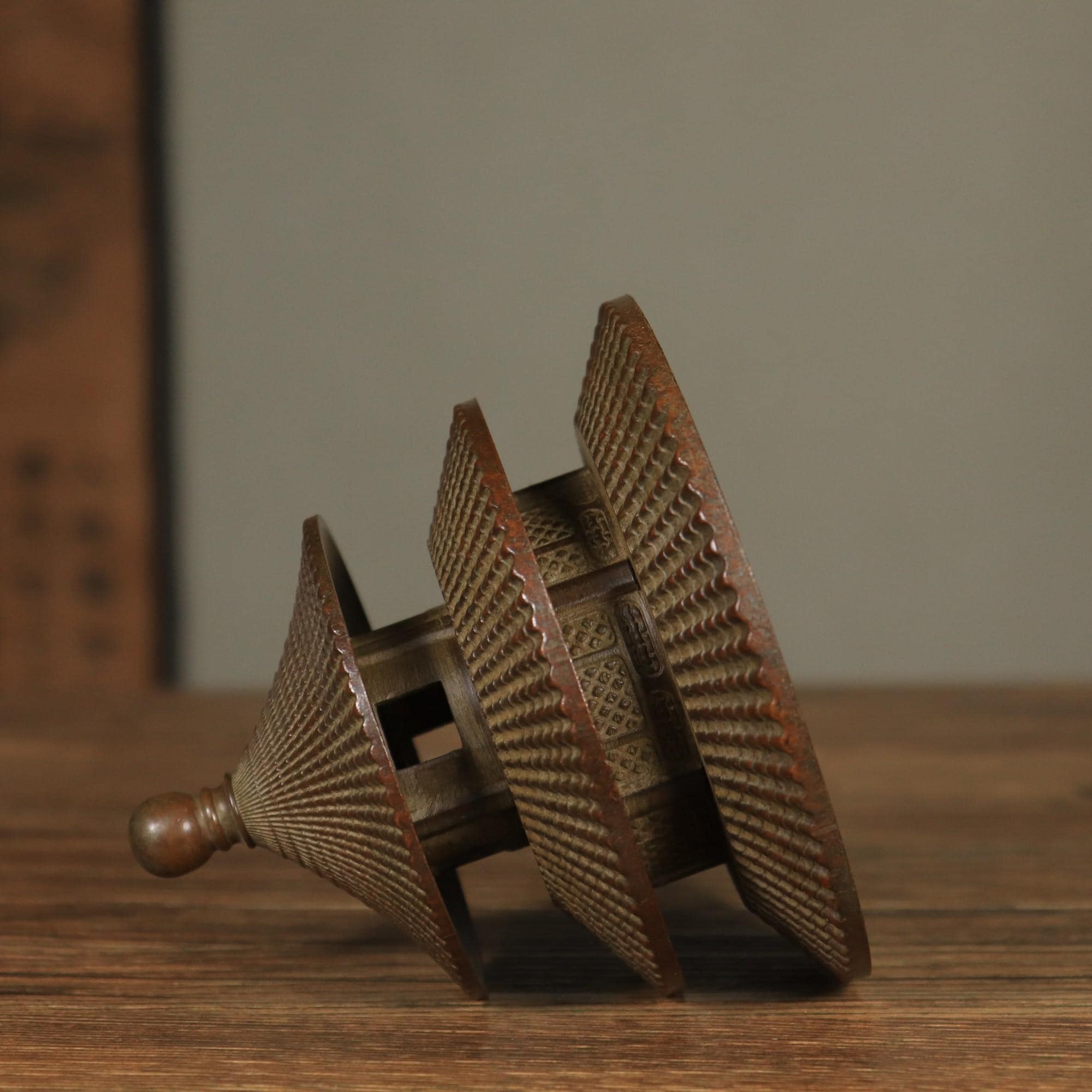 中国のアンティーク青銅香炉：天壇塔香炉 - Etsy 日本