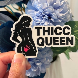 THICC QUEEN-sticker | Matte afwerking | Waterdicht | UV-bescherming | Perfect voor cadeaus, waterflessen, laptops en andere oppervlakken
