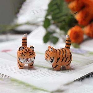 Hand-Carved Wooden Cat Sculpture,Mother&#39;s Day Gifts,Cute Cat Ornaments,Cat Lover Gift,Gift For Her,Birthday Gift