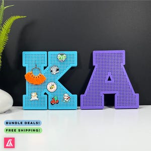Expositor personalizable de pines con letras: perfecto para exhibir tus pines y aretes de esmalte. ¡Ofertas combinadas para varias letras!