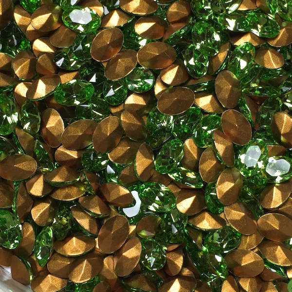 12pc 6x4mm Peridot Swarovski Oval Rhinestones - Article 4130/2 table cut 1st Quality véritable Swarovski ovales verts petit pour argile de cristal