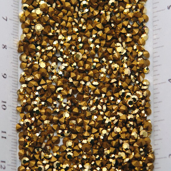 PP22 Crystal Aurum Gold Swarovski Rhinestone Chatons - Article 1100 First Quality Machine Cut Crystal - 30 pc