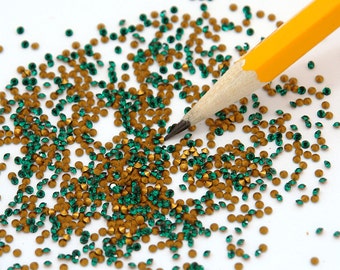 144pc 1 gross PP10 Emerald Green Swarovski Rhinestone Chatons - Article 1012 First Quality Machine Cut Crystal - SUPER tiny