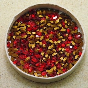 12 piezas de diamantes de imitación ovalados Swarovski Light Siam de 6 x 4 mm - Artículo 4100 Corte a máquina de Swarovski genuino de primera calidad - Rojo cereza cálido brillante