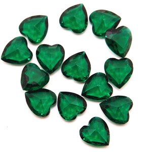 11x12 Emerald Green Hearts - Vintage glass faceted jewels - gorgeous unfoiled rhinestones - 4pc