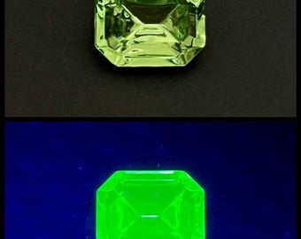 fully faceted green emerald cut uranium glass gem 10x8 Glows in black light UV peridot Vaseline glass foiled back