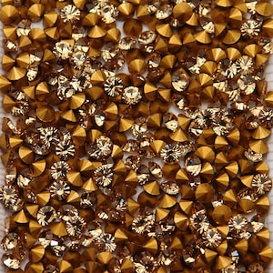 PP 28 Light Colorado Topaz Swarovski Rhinestone Chatons - Article 1012 First Quality Machine Cut Crystal - 30pc - Small