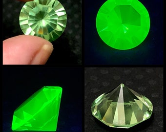 SELTENER riesiger 14,5 mm großer tief geschliffener Uranglas Edelstein Leuchtet bei Schwarzlicht UV Peridot fluoreszierend grün Vaseline