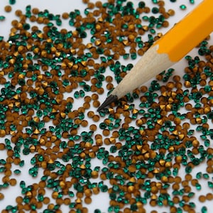 PP12 Emerald Green Swarovski Rhinestone Chatons - Article 1012 First Quality Machine Cut Crystal - 36pc - SUPER tiny