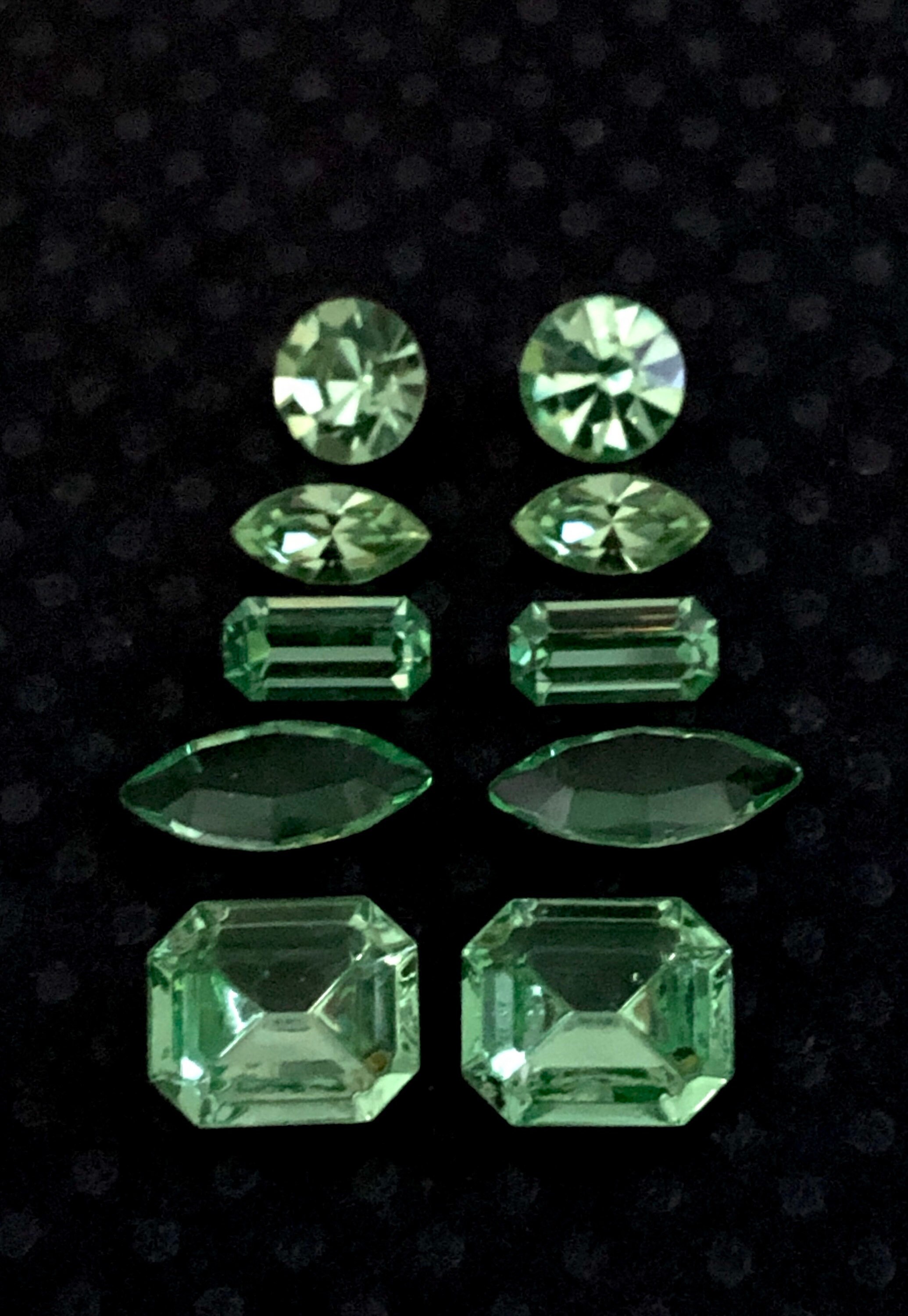 thumbnail interactive-video image 1 of Large 11mm Uranium Glass Round Gem – Green Faceted Vintage New Old Stock 1 of 4