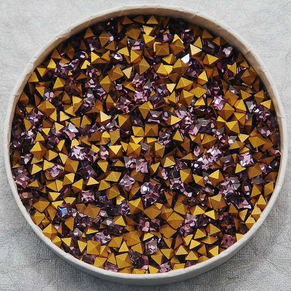 Amethyst Purple Square rhinestones - Swarovski Article 4400 - 1st Quality machine cut crystal in 3.7mm - 18pc