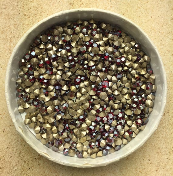 PP31 4mm Siam Champagne Swarovski Rhinestone Chatons Round Article 1028 Xilion First Quality Machine Cut Crystal 30pc ruby red special