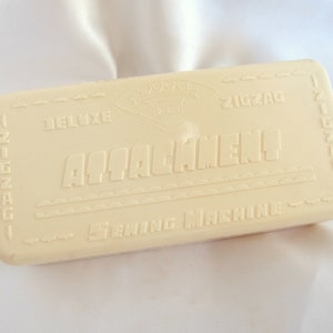 Vintage Empty ZigZag Deluxe Attachment Cream Color Plastic Container