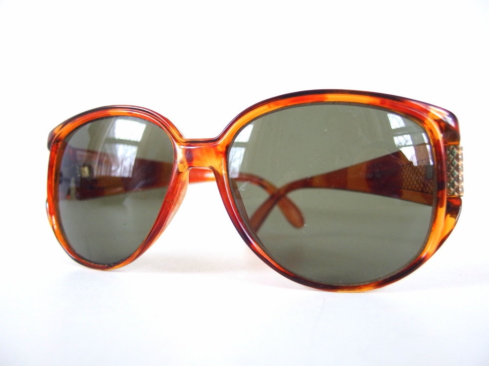 NWT Vintage 80\'s Plastic Lady Fashion Sunglasses (S.Tortoise) Vintage Women main image 2