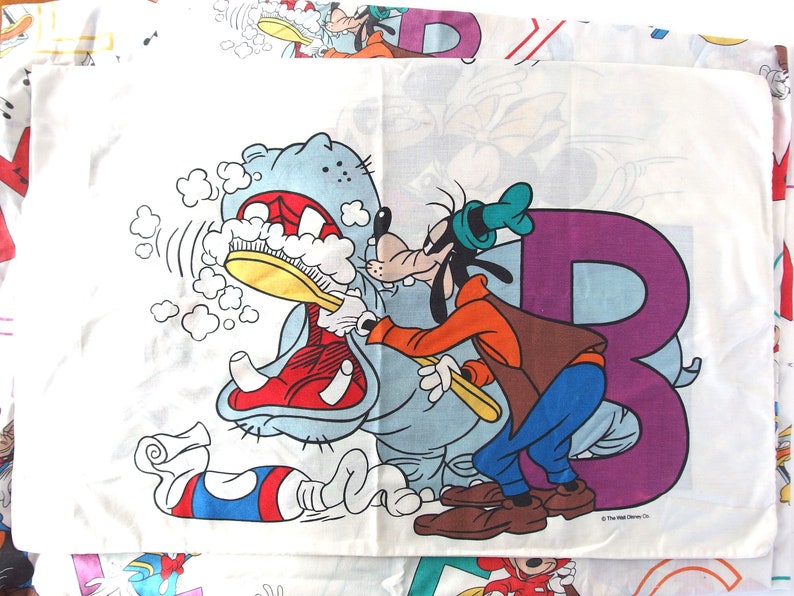 Mickey Mouse Twin Flat Sheet and 2 Pillowcases