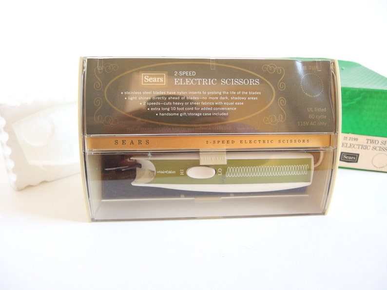 Vintage 1970's Sears Two Speed Lighted Electric Scissors image 2