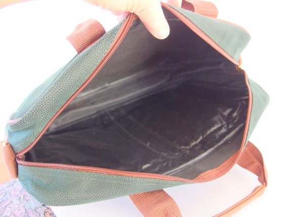 Vintage Pebbled Leather Look PVC Messenger Bag, B… - image 9