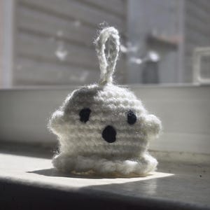 Crochet ghost keychain