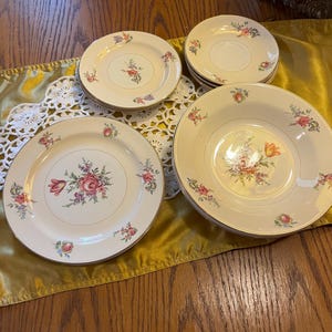 Homer Laughlin Eggshell Nauilus Priscilla pattern
