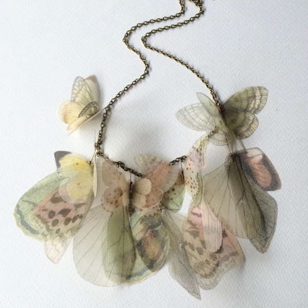 Collier papillon et ailes en organza de soie rose pastel, vert, jaune, collier tendance, collier papillon, papillon en organza