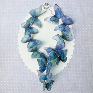 DESIREE BUTTERFLY SCARF NECKLACE I LIGHT BLUE/WHITE/LIGHT YELLOW