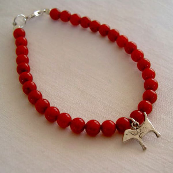 Pulsera perrito mini con coral/ Little dog bracelet with coral