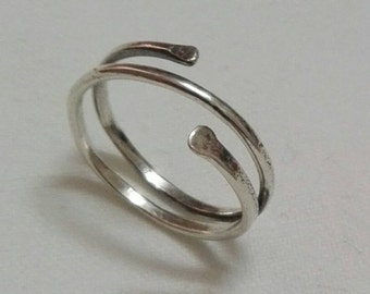 Anillo espiral doble fino