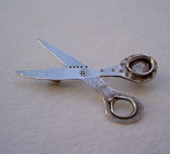 Scissors brooch deals