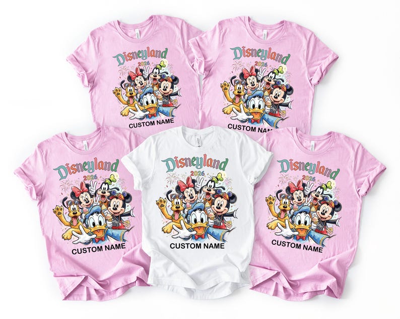 Disneyland 2026 personlig skjorta, Disneyland t-shirts, Disney semester t-shirts, Disney parkläder, Disney kläder, Disney 2026 familjetoppar bild 3